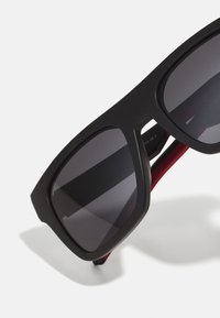Tommy Hilfiger Ochelari de soare - matte black red