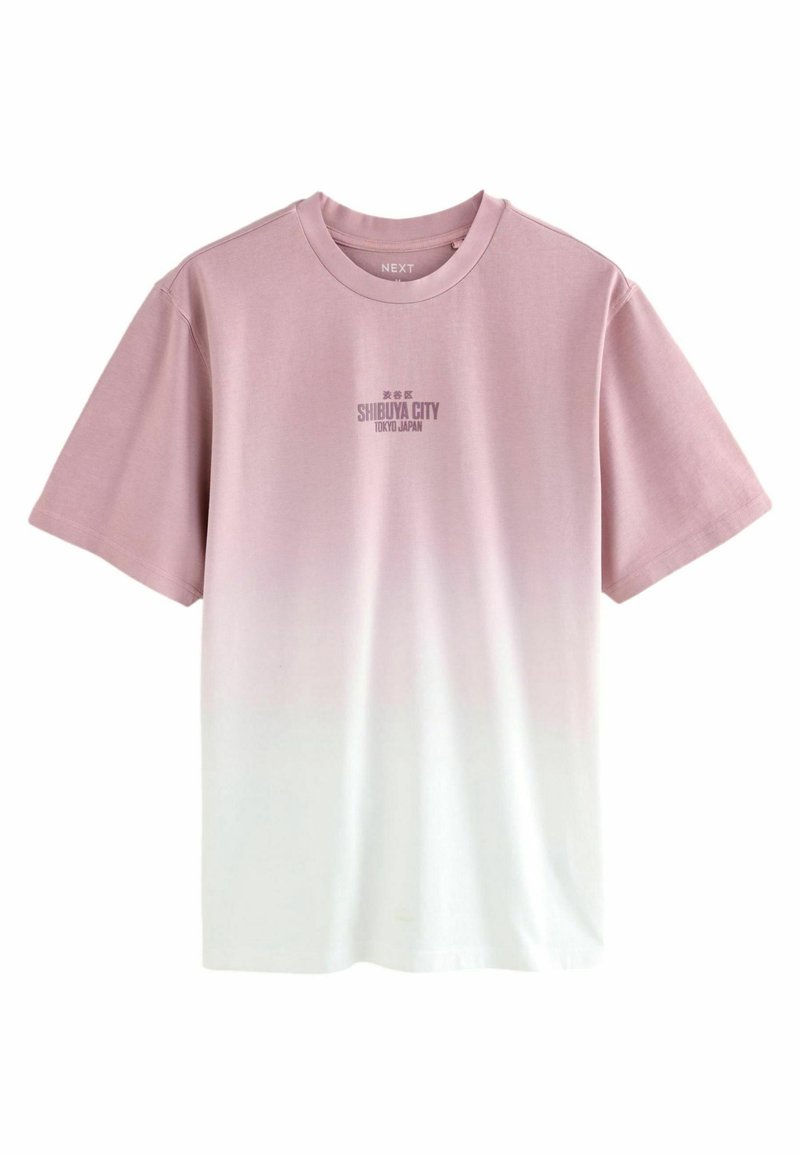T-shirt manches courtes avec un dégradé du rose au blanc et le texte « Shibuya City Tokyo Japan » sur la poitrine, col rond.