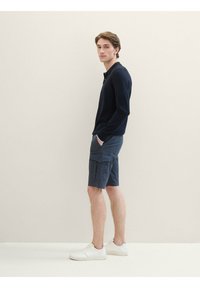 TOM TAILOR Shorts - navy structure print