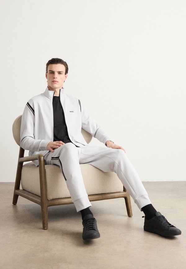 TRACKSUIT SET - Trainingsanzug