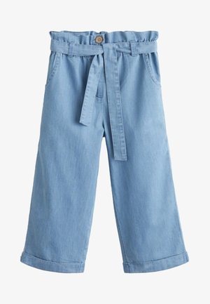 Lyseblå vidde jeansbukser med høj paperbag-talje, matchende stofbælte, knaplukning og opbuk ved buksekanten.