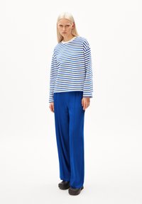 ARMEDANGELS FRANKA STRIPE - T-shirt à manches longues - dynamo blue undyed