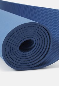 Casall MAT ESSENTIAL BALANCE 4MM - Tapete de ioga - mid blue