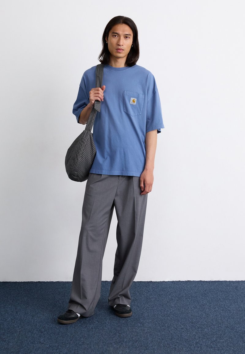 Carhartt WIP POCKET - Jednoduché tričko - sorrent chalk