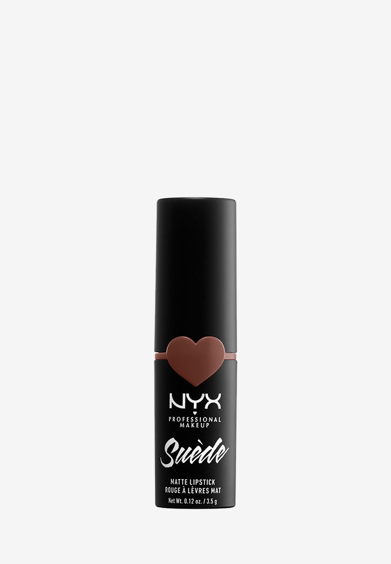 Matte läppstift i en svart tub med ett hjärtaccent. Har vit märkning och produktnamn; slank cylindrisk form; 0,12 oz. totalvikt.