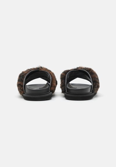 MOSCHINO CIABATTA - Mules - marrone/nero