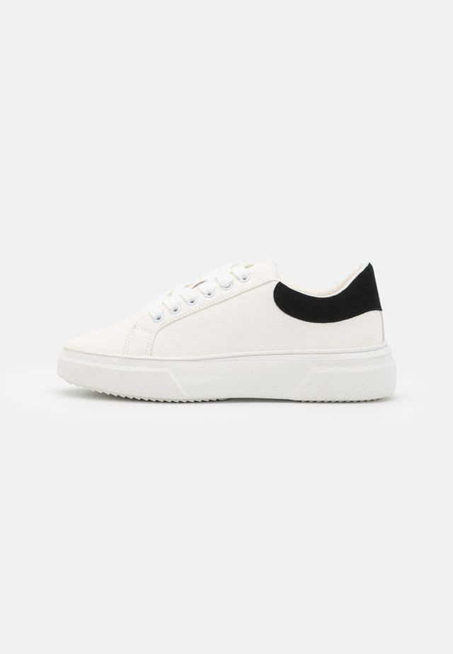 TEIGAN CHUNKY LACE UP TRAINER - Trainers - white