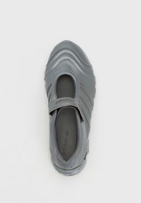 Thumbnail Image 7