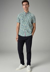 Next FLORAL SHORT SLEEVE REGULAR FIT - Hemd - multicolour