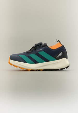 adidas Terrex, AGRAVIC UNISEX - Outdoorschoenen - core black/legend ink/equipment green