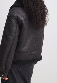 NA-KD Vinterjakker - black