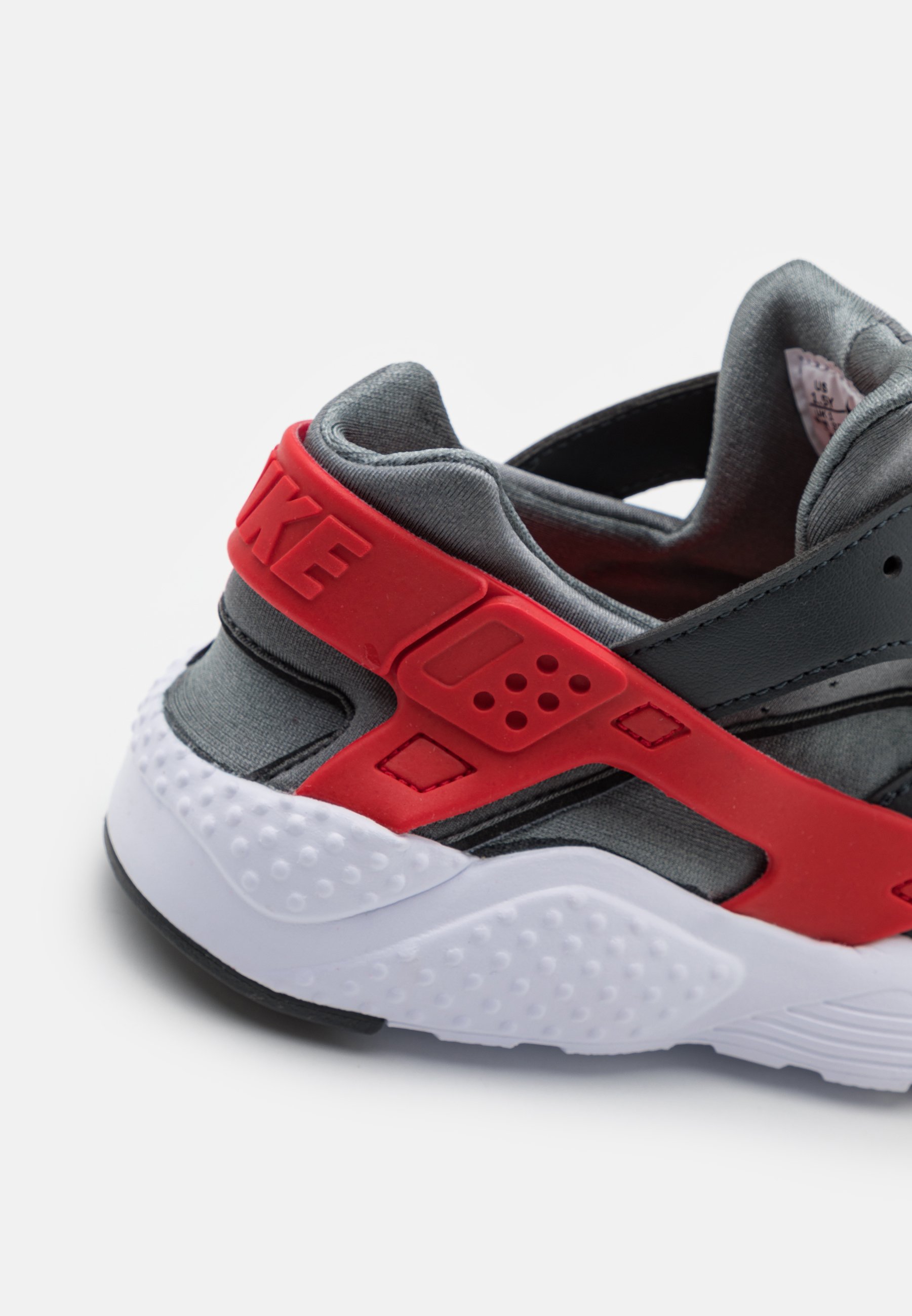 nike huarache grey red