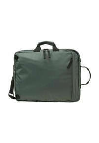 Dunkelgrüner Nylon-Laptopbeutel mit doppelten Obergriffen, verstellbarem Schultergurt und Reißverschlusstaschen. Glatte Textur, rechteckige Form.