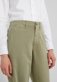 Polo Ralph Lauren Spodnie materiałowe