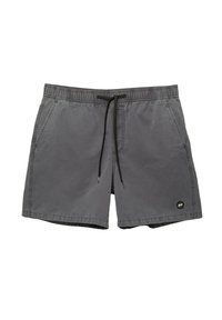 Graue Schwimmshorts aus leichtem Material, mit elastischem Bund, Kordelzug, Seitentaschen und einem Logo-Patch auf der Vorderseite.