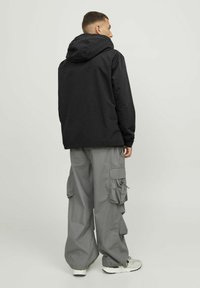 Jack & Jones KAPUZEN - Giacca outdoor - black