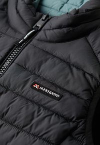 Superdry & Co Veste sans manches - black