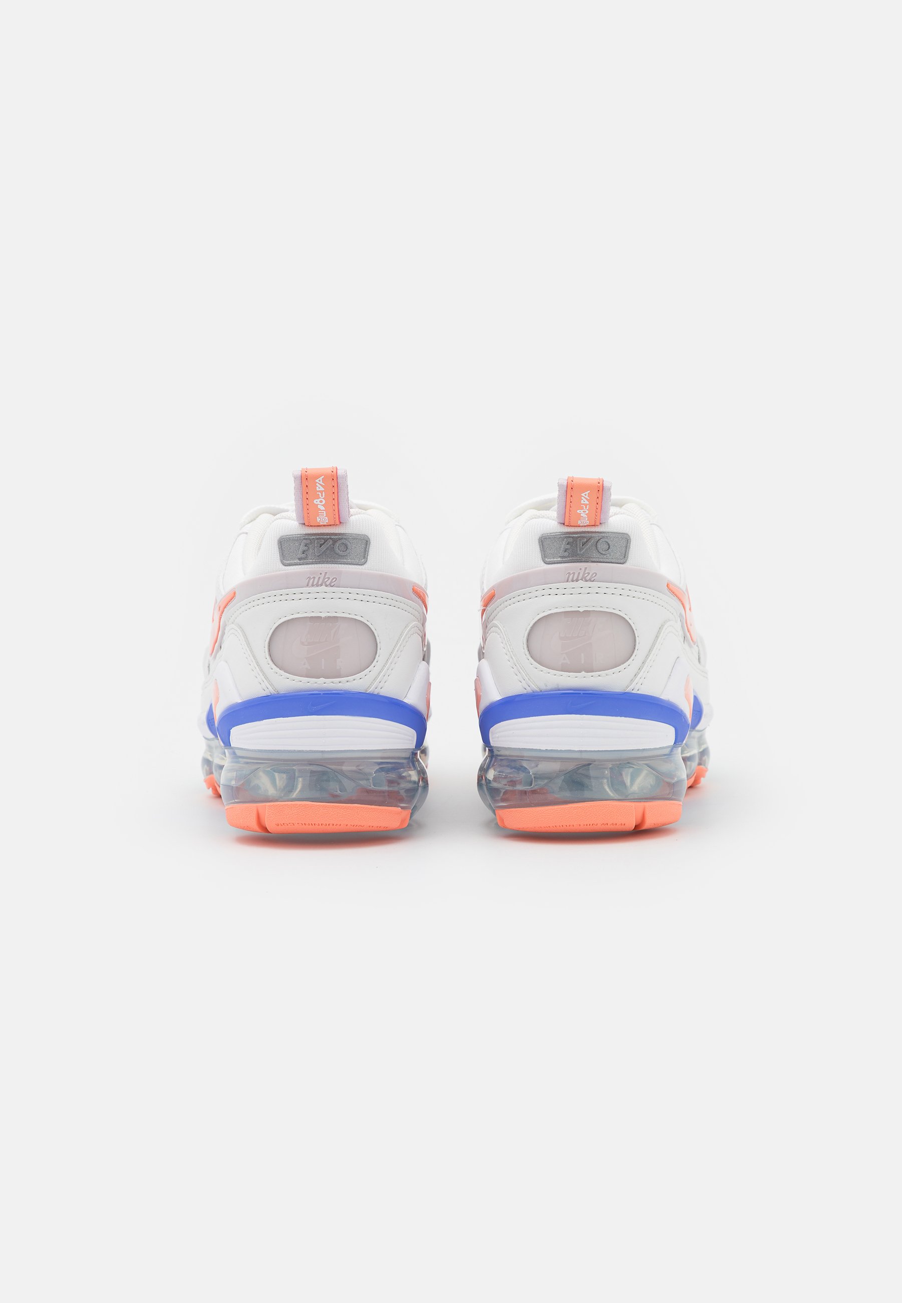 Nike Sportswear AIR MAX VAPORMAX EVO - Sportbačiai - white/crimson  bliss/summit white/sapphire/venice/balta - Zalando.lt