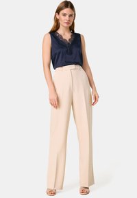Taifun LANG ELEGANTE MIT WIDE LEG
 - Stoffhose - seashell