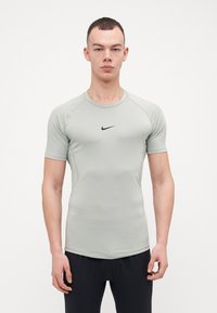Nike Performance T-shirt de sport - jade horizon/black