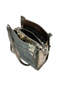 Sac à bandoulière en cuir gris foncé et beige, avec des motifs et des textes décoratifs. Multiple compartiments et fermeture éclair.