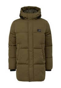 Olijfgroene gewatteerde jas met een capuchon, voorzien van een rits, twee zijzakken en een borstzak met een logo-label. Soepele textuur.