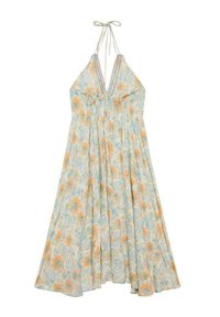 Vestido halter en azul claro con un patrón floral de color naranja y verde, falda plisada y escote en forma de V con borde de encaje.