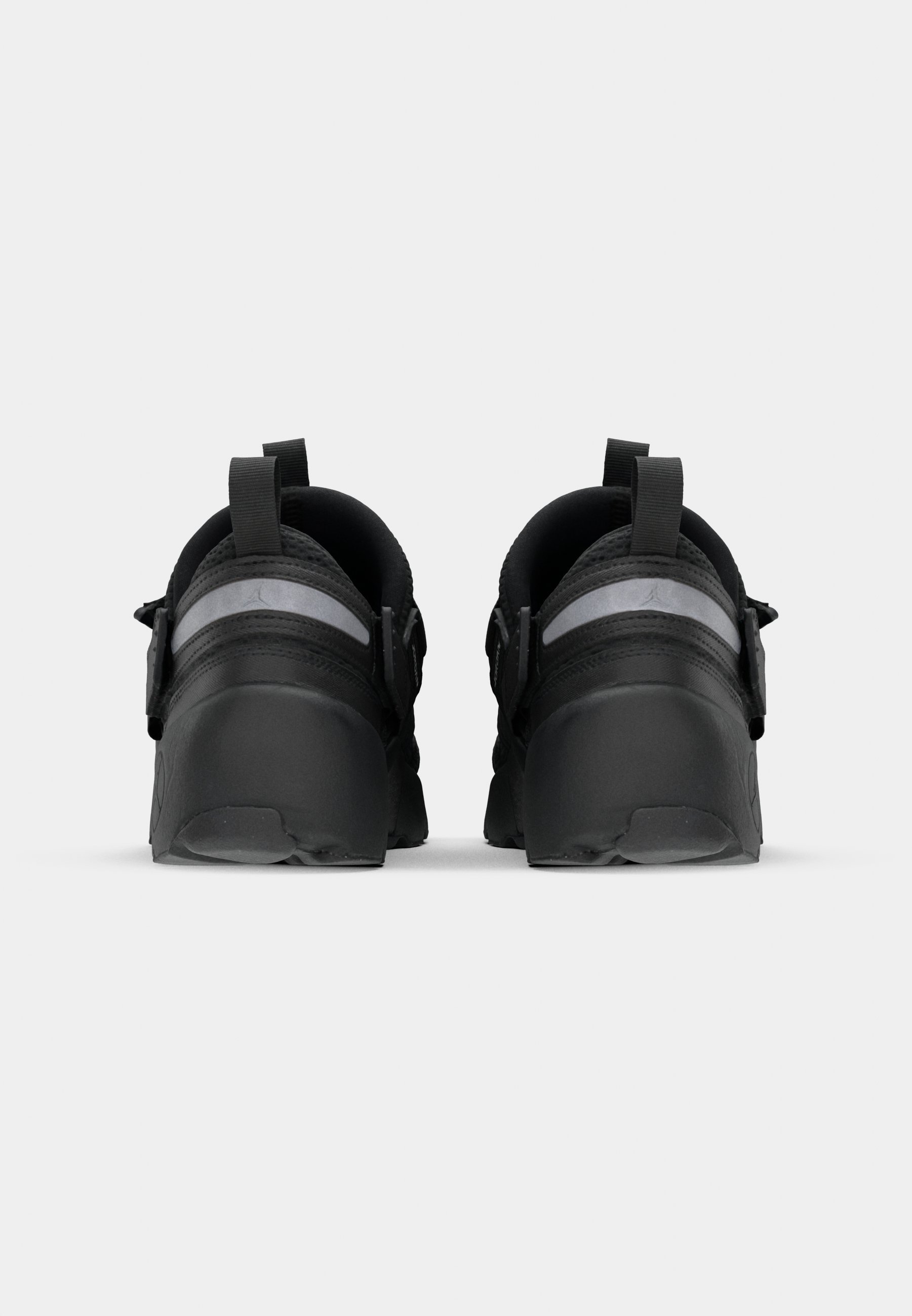 jordan trunner lx black