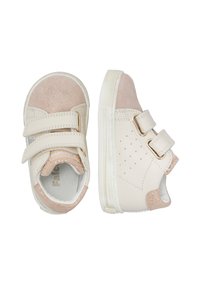 Sneakers per bambini bianchi e rosa pallido realizzati in pelle e suede, con due strap in Velcro, dettagli perforati e suole in gomma.