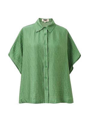 Chemise verte à col boutonné, en tissu texturé, à manches courtes. Présente une coupe décontractée et une silhouette légèrement surdimensionnée.