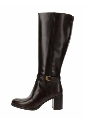 Botas - marrone