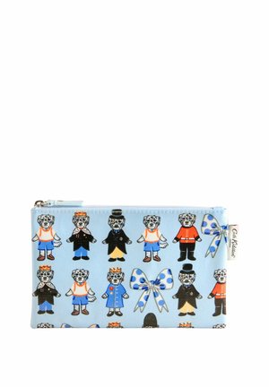 Pochette blu con zip che presenta un motivo ripetuto di cani cartone in vari vestiti e accessori, con fiocchetti a pois e corone.