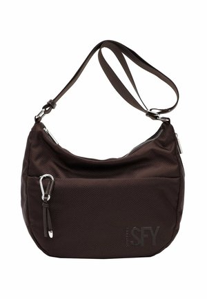 Sac à épaule marron foncé texturé avec bandoulière réglable, poche avant zippée et détail boucle métallique.