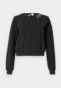 - Bluza