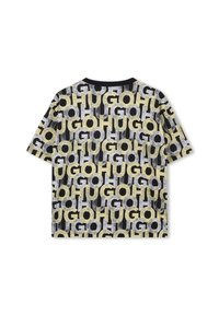 T-shirt nera a maniche corte con motivo testuale colorato "GO" e "HUGO" in giallo e grigio, con scollatura rotonda e vestibilità comoda.