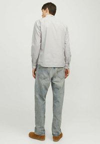 Jack & Jones PREMIUM JPRBLUBROOK OXFORD  NOOS - Vapaa-ajan kauluspaita - summer sand