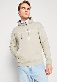 Calvin Klein HERO LOGO COMFORT HOODIE - Sportinis megztinis - london fog
