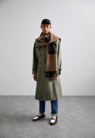 Bally Sall - multideserto/ebano