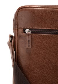 JOOP! TOFANA REMUS - Taška s příčným popruhem - darkbrown