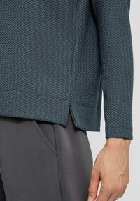 s.Oliver JACQUARD - Strickpullover - olivgrün