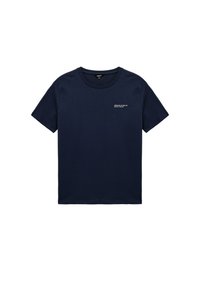Camiseta de algodón de color azul marino con mangas cortas, cuello redondo y texto blanco pequeño en el lado izquierdo. Diseño simple y clásico.