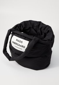 Mads Nørgaard PILLOW BAG - Tote bag - black