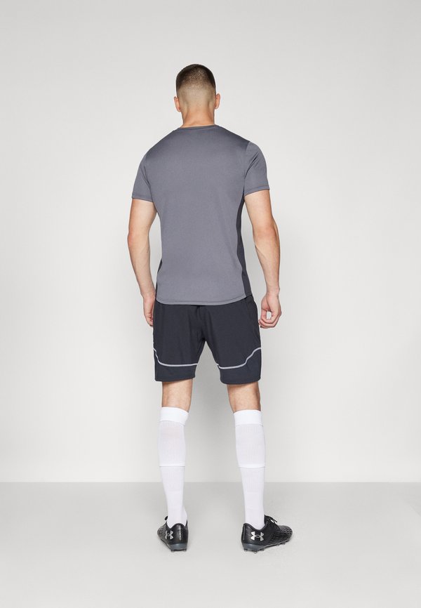 CHALLENGER PRO TRAINING - Sports shorts2