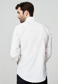 Thumbnail Image 2
