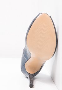 MAI PIÙ SENZA Lodičky s otevřenou špičkou - metallic blue