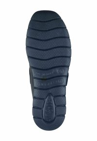 Suola di scarpa in gomma nera con motivi testurizzati, presenta un design a profilo ondulato e un logo in rilievo. Costruzione robusta adatta a diverse superfici.