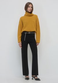 Calliope DOLCEVITA - Strickpullover - giallo