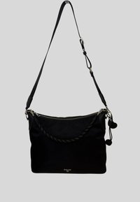 Borsa a tracolla nera in nylon con manico intrecciato, chiusura con zip e dettagli in metallo circolare. Presenta una tracolla regolabile e un logo.