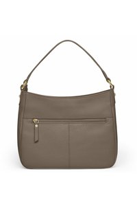 Bolso de hombro de cuero topo con un acabado texturizado, que cuenta con una sola correa, abertura superior y un bolsillo trasero con cremallera. Acentos de herrajes en dorado.