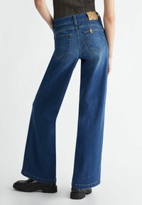 Liu Jo Jeans HIGH-WAISTED SUPER - Jeans a zampa - dark blue denim